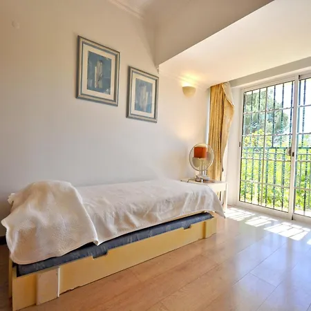 Villa In Vilamoura Near Falesia