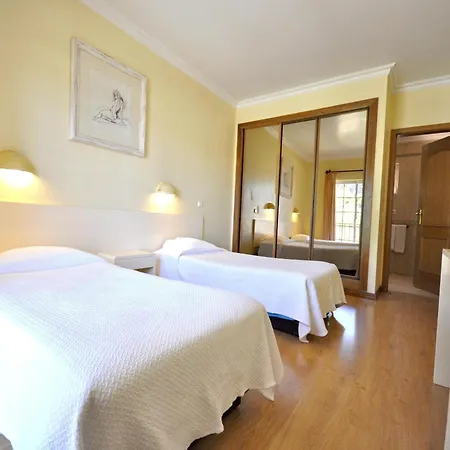 In Vilamoura Near Falesia Villa *