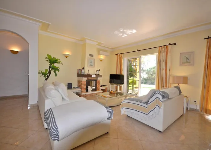 In Vilamoura Near Falesia 别墅