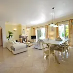 Villa In Vilamoura Near Falesia Quarteira