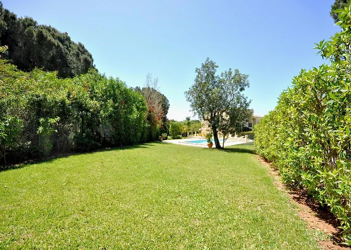 In Vilamoura Near Falesia Villa *